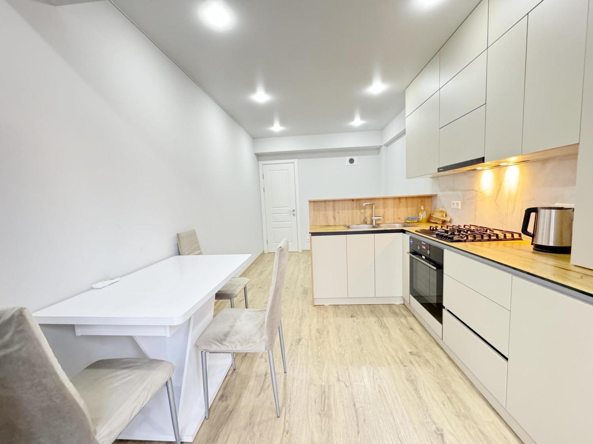 Apartment Decebal Avenue